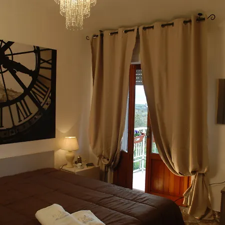 Falcobianco Nocleg ze śniadaniem 3*