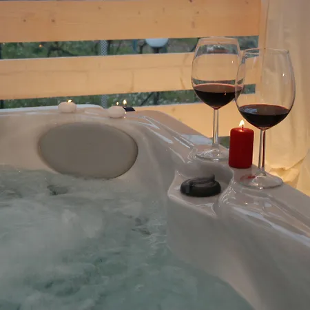 Nocleg ze śniadaniem Falcobianco 3*