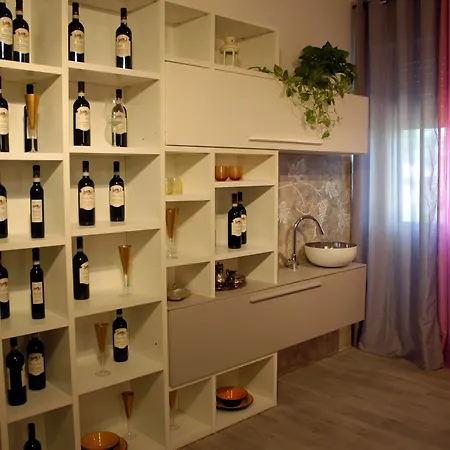 Falcobianco Bed & Breakfast 3*