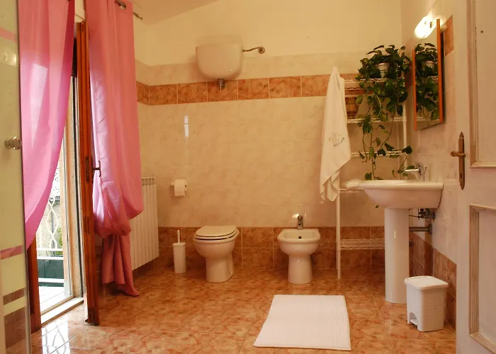 Bed & Breakfast Falcobianco 3*